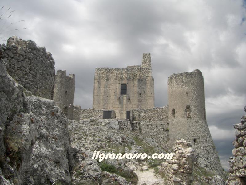 rocca calascio castle