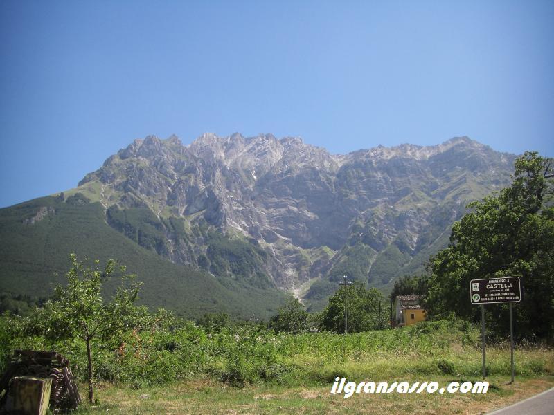 monte camicia castelli